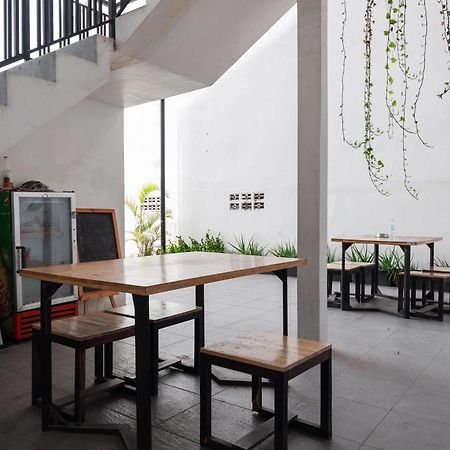 RedDoorz Syariah near RSUD Zainoel Abidin Banda Aceh Hotel Bagian luar foto