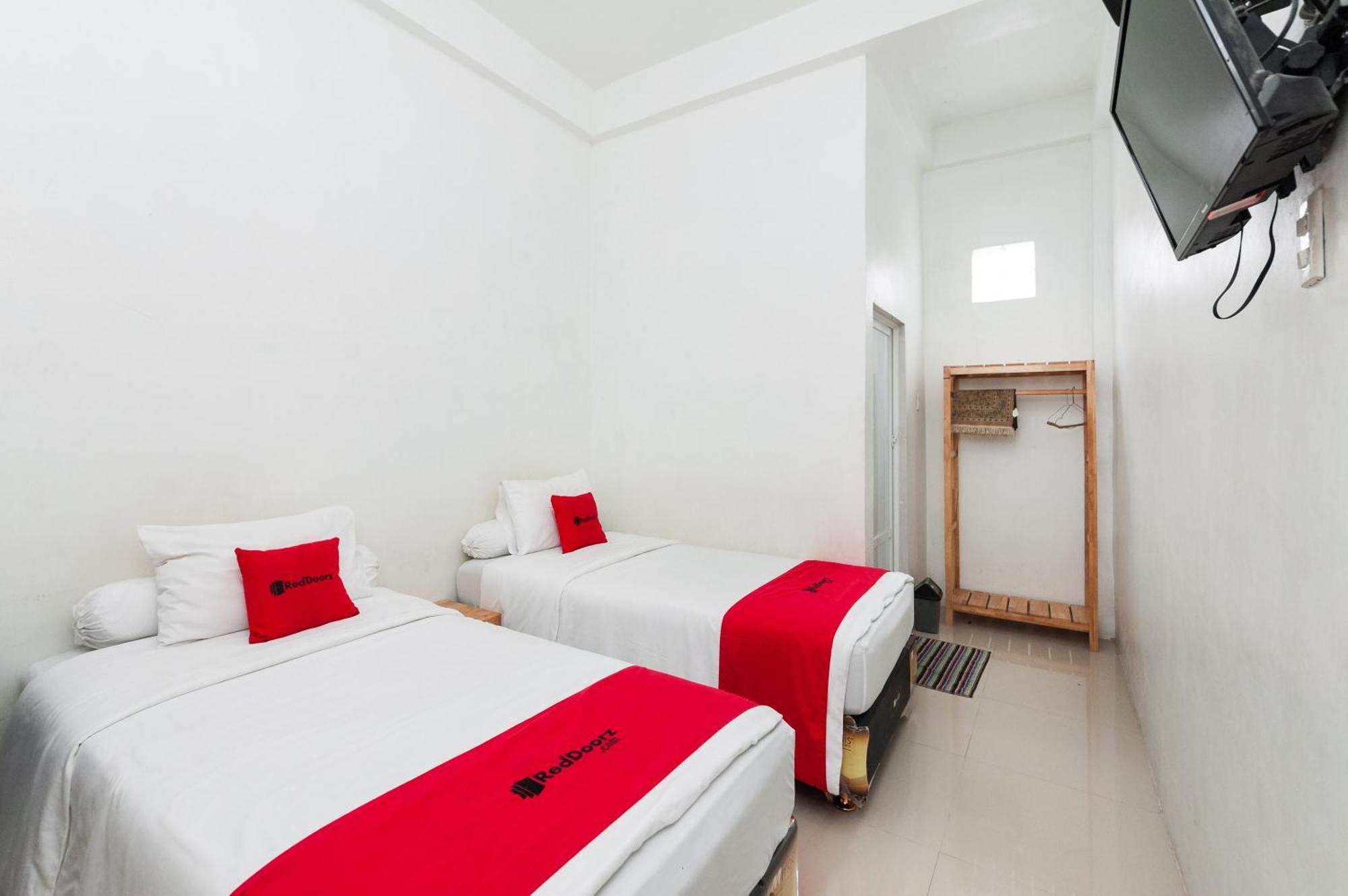 RedDoorz Syariah near RSUD Zainoel Abidin Banda Aceh Hotel Bagian luar foto