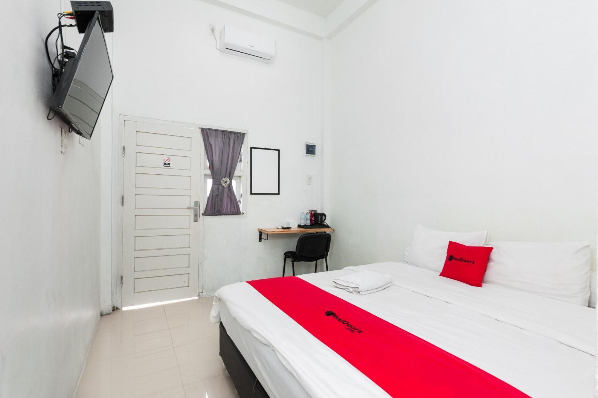 RedDoorz Syariah near RSUD Zainoel Abidin Banda Aceh Hotel Bagian luar foto